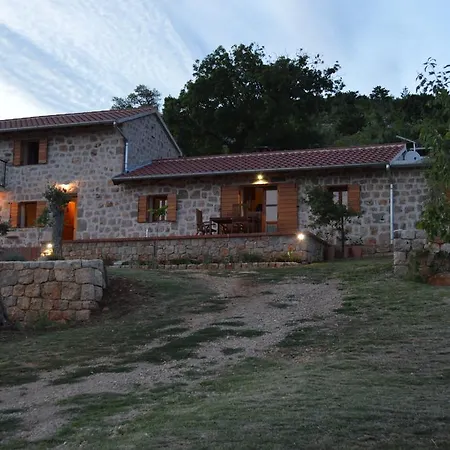 Mara - Secluded House With Breathtaking View- Seline, Starigrad Paklenica Feriehus *