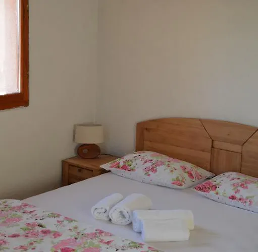 Mara - Secluded House With Breathtaking View- Seline, Starigrad Paklenica Feriehus Seline