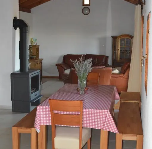 Feriehus Mara - Secluded House With Breathtaking View- Seline, Starigrad Paklenica