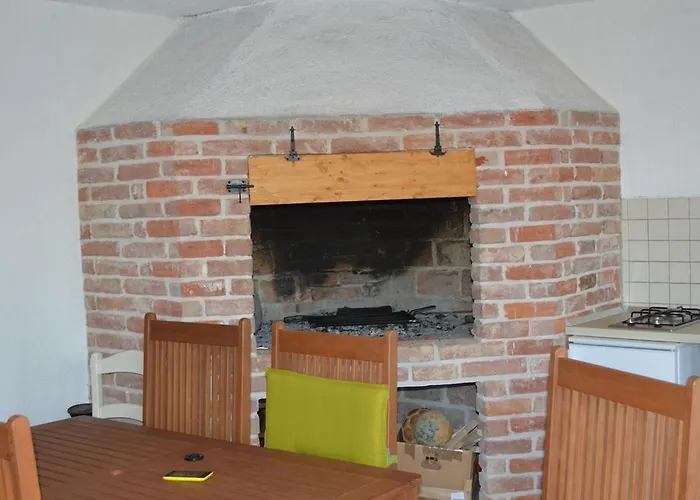 Feriehus Mara - Secluded House With Breathtaking View- Seline, Starigrad Paklenica