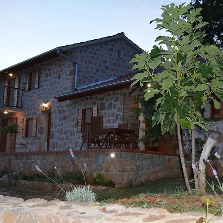 Nyaraló Mara - Secluded House With Breathtaking View- Seline, Starigrad Paklenica