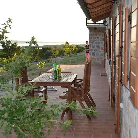 Nyaraló Mara - Secluded House With Breathtaking View- Seline, Starigrad Paklenica Seline