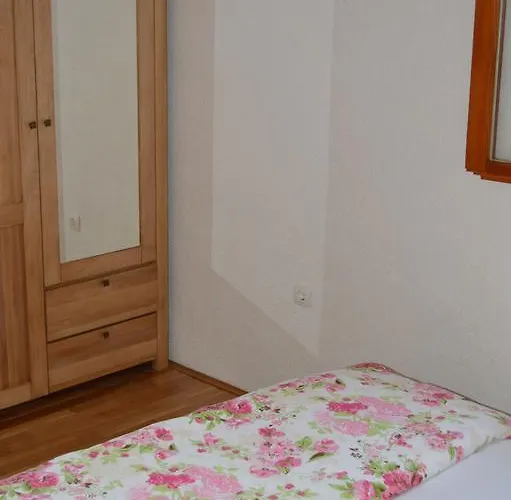 Mara - Secluded House With Breathtaking View- Seline, Starigrad Paklenica Селине