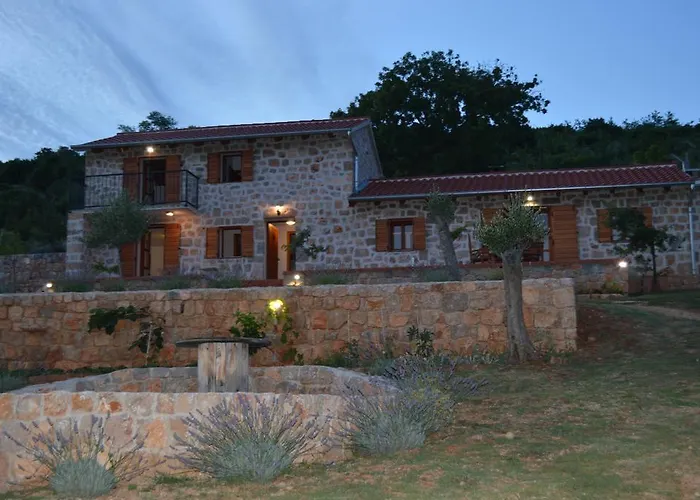 Дом отдыха Mara - Secluded House With Breathtaking View- Seline, Starigrad Paklenica